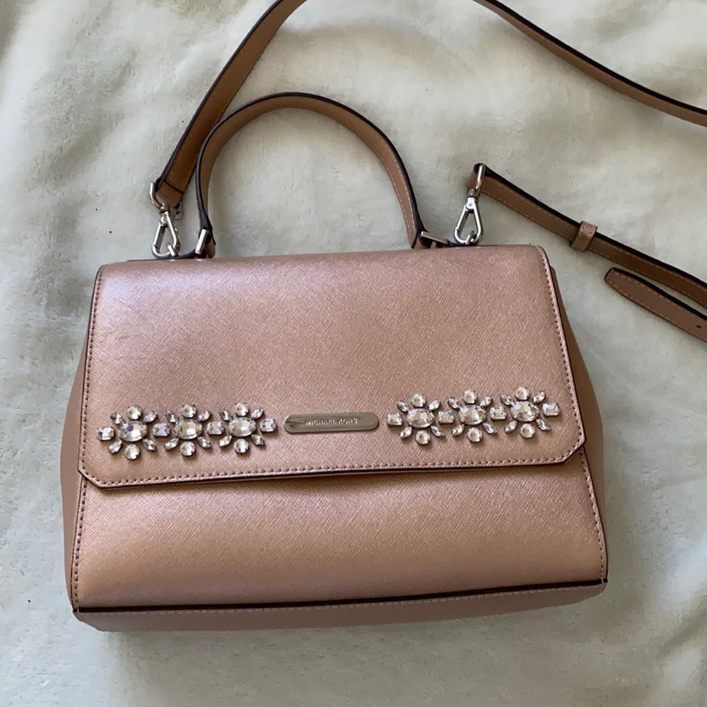 Like new Rose Gold Michael Kors purse/crossbody!